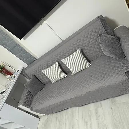 Apartamento Di Fronte Al *