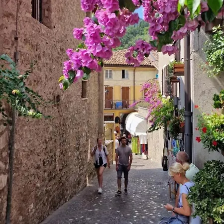 Apartment Di Fronte Al Peschiera del Garda