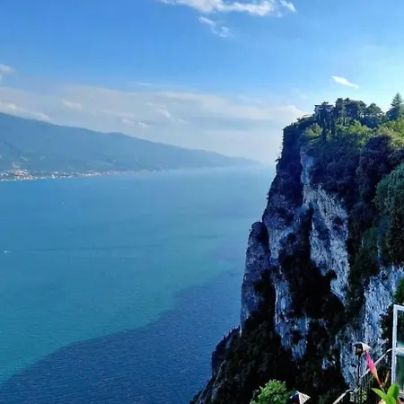 Apartman Di Fronte Al