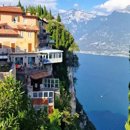 Apartment Di Fronte Al