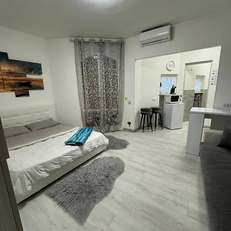 Apartment Di Fronte Al *