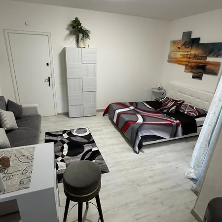 Apartment Di Fronte Al